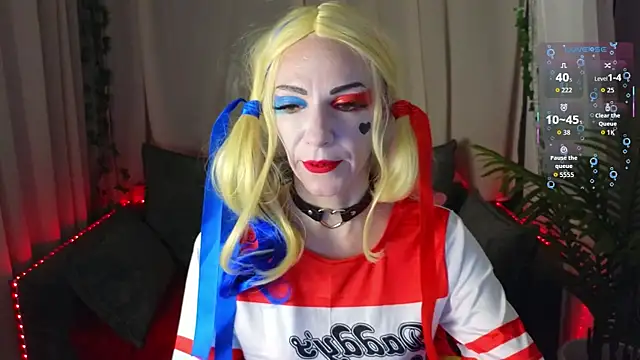 Jesica mooon online show from 10-31-25, 01:35