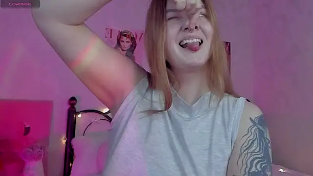 Snapshot of Ruby_Al1en chatting on 01-17-26, 01:20 Ruby Al1en online show from 01-17-26, 01:20