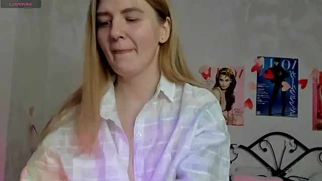 Snapshot of Ruby_Al1en chatting on 02-26-26, 01:49 Ruby Al1en online show from 02-26-26, 01:49