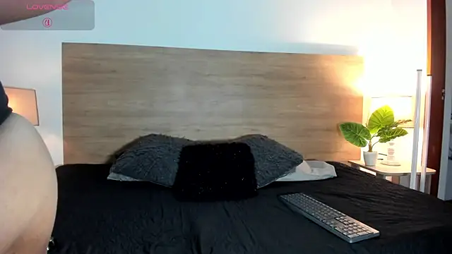 BellaNixs online show from 02-19-26, 10:34