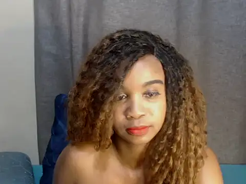 Snapshot of ScarlettNoire chatting on 09-29-25, 03:39 ScarlettNoire online show from 09-29-25, 03:39
