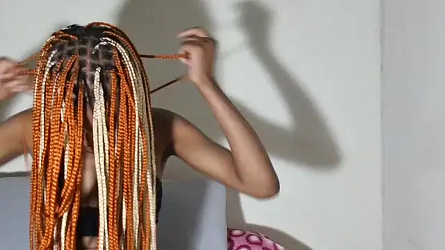 SexyBitchx01 online show from 10-23-25, 04:38