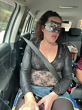 Nadja Noir online show from 11-24-25, 01:00