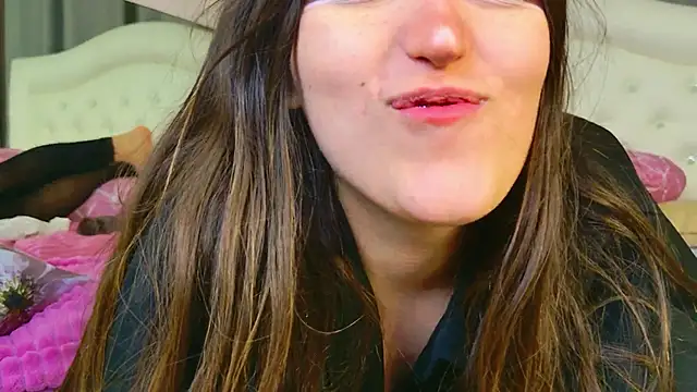 kamila blush online show from 10-28-25, 10:03