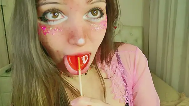 Snapshot of kamila_blush chatting on 02-15-26, 12:22 kamila blush online show from 02-15-26, 12:22