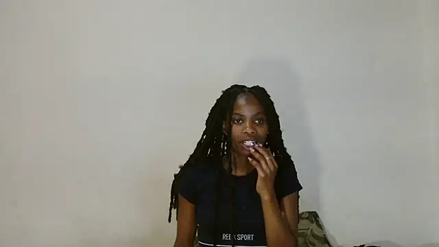 Snapshot of DarkChocox01 chatting on 09-24-25, 08:04 DarkChocox01 online show from 09-24-25, 08:04