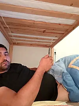 Snapshot of flr196 chatting on 09-24-25, 07:09 flr196 online show from 09-24-25, 07:09