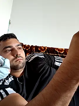 Snapshot of flr196 chatting on 10-05-25, 09:11 flr196 online show from 10-05-25, 09:11