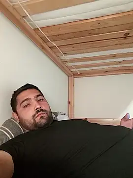 Snapshot of flr196 chatting on 09-20-25, 01:05 flr196 online show from 09-20-25, 01:05