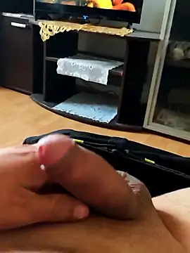 Snapshot of flr196 chatting on 03-18-26, 09:01 flr196 online show from 03-18-26, 09:01