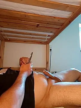 Snapshot of flr196 chatting on 09-28-25, 09:16 flr196 online show from 09-28-25, 09:16