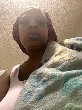 Snapshot of juicy92 chatting on 10-16-25, 12:41 juicy92 online show from 10-16-25, 12:41