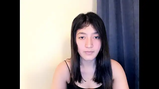 Snapshot of Mayachka333 chatting on 09-15-25, 04:40 Mayachka333 online show from 09-15-25, 04:40