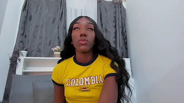 Mistt Mia online show from 10-29-25, 07:24