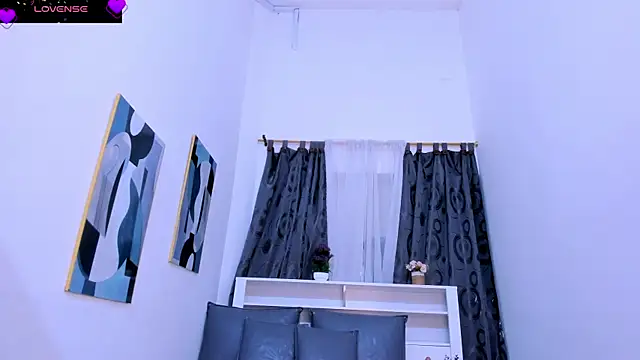 Mistt Mia online show from 02-10-26, 06:07