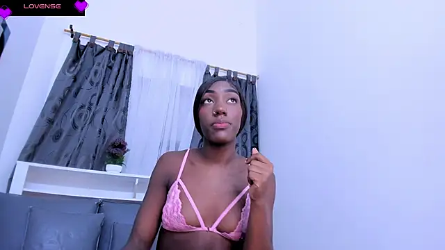 Mistt Mia online show from 02-11-26, 06:19