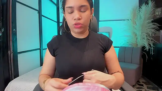 SamaraAnders  online show from 03-19-26, 04:56