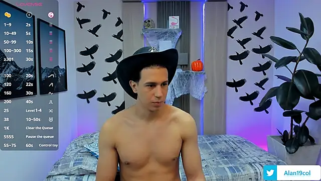 Snapshot of alan_nd_kevin chatting on 10-12-25, 12:39 alan nd kevin online show from 10-12-25, 12:39