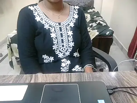 Snapshot of lusty_kaira chatting on 07-04-26, 10:21 lusty kaira online show from 07-04-26, 10:21
