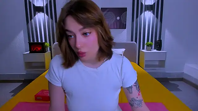 Emily Tylerr online show from 02-19-26, 01:02