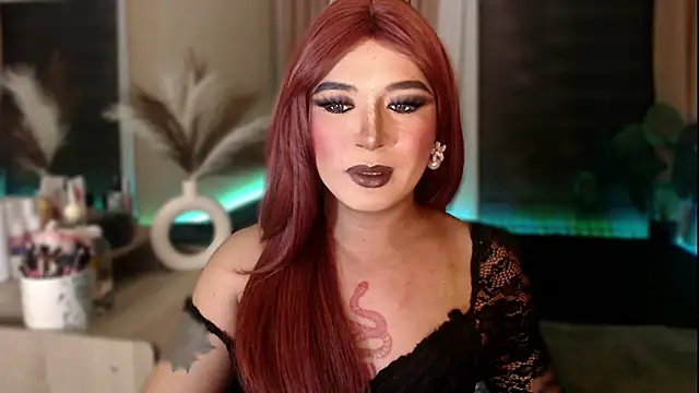 Snapshot of mslilly_croft chatting on 02-01-26, 05:00 mslilly croft online show from 02-01-26, 05:00