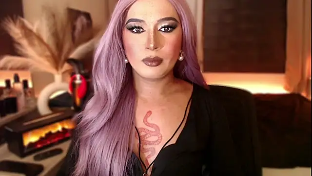 Snapshot of mslilly_croft chatting on 02-13-26, 05:57 mslilly croft online show from 02-13-26, 05:57