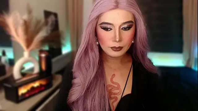 Snapshot of mslilly_croft chatting on 02-10-26, 07:46 mslilly croft online show from 02-10-26, 07:46