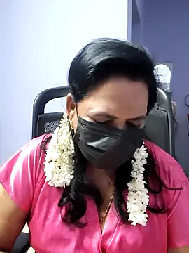 Snapshot of mallu-lover chatting on 09-22-25, 02:23 mallu-lover online show from 09-22-25, 02:23