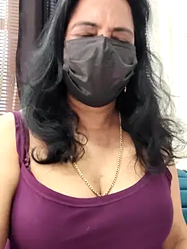 mallu-lover online show from 03-12-26, 04:07