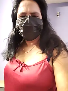 mallu-lover online show from 04-05-26, 01:18