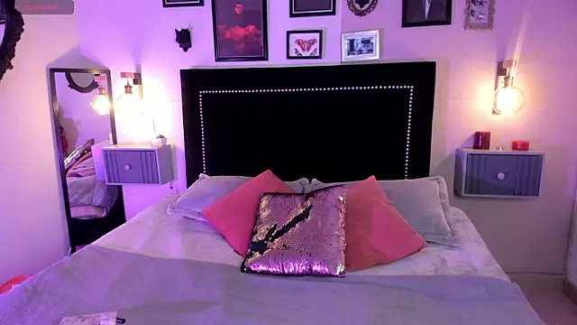 pinkk deemon online show from 06-30-26, 01:22