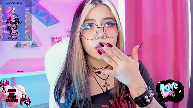 pinkk deemon online show from 11-21-25, 02:27