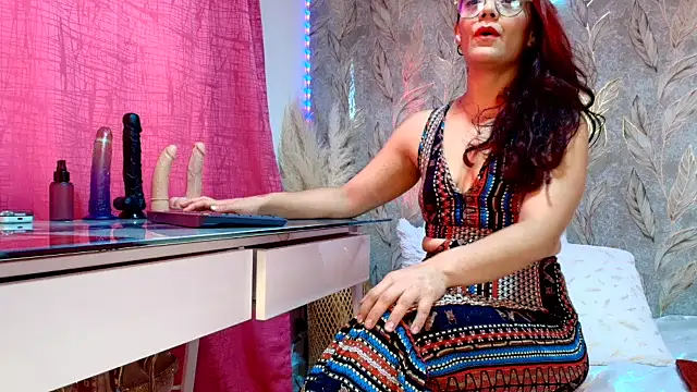 miss rouss22  online show from 05-28-26, 03:07