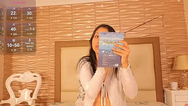 Miladiosa online show from 06-14-26, 12:06