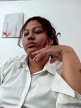 CloeStron online show from 11-18-25, 02:53