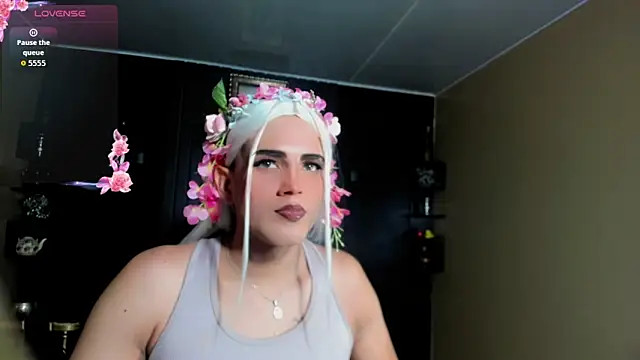 Kimberly Vazquez online show from 10-16-25, 03:37