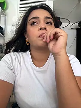 Snapshot of alana_dantes chatting on 11-02-25, 03:06 alana dantes online show from 11-02-25, 03:06