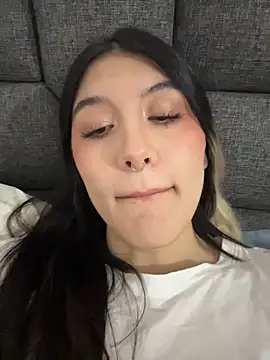 Snapshot of Sweetlolita chatting on 12-19-25, 11:18 Sweetlolita online show from 12-19-25, 11:18