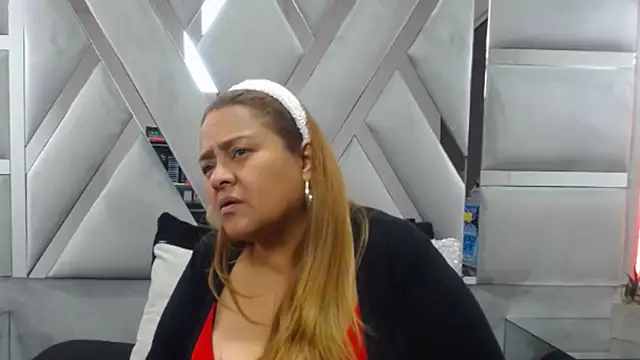 MonzerratBoyer online show from 11-29-25, 07:58