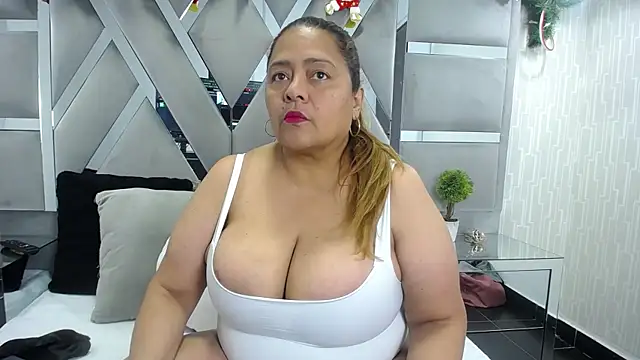 MonzerratBoyer online show from 01-14-26, 06:55