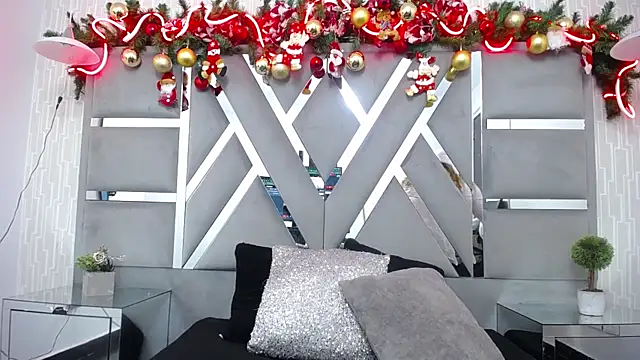 MonzerratBoyer online show from 12-16-25, 08:35