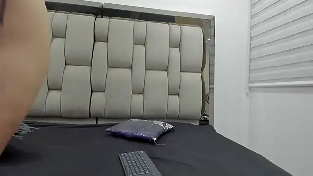 Snapshot of Mollyxketa1_ chatting on 10-09-25, 02:56 Mollyxketa1  online show from 10-09-25, 02:56