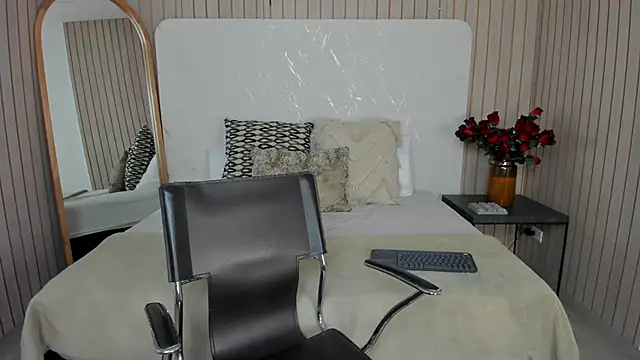 EmelyParker online show from 03-20-26, 03:40