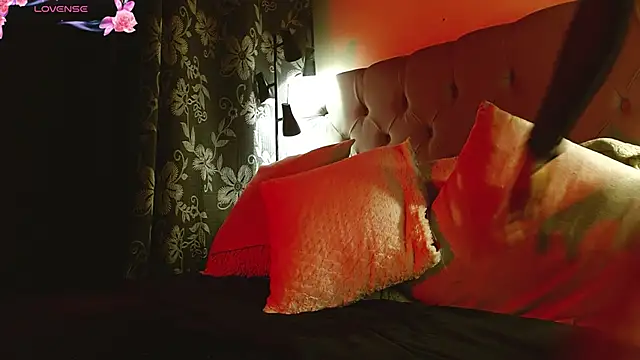 Dulce Tara online show from 11-15-25, 04:49