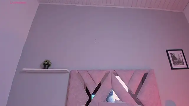 victoria becker  online show from 01-08-26, 11:49