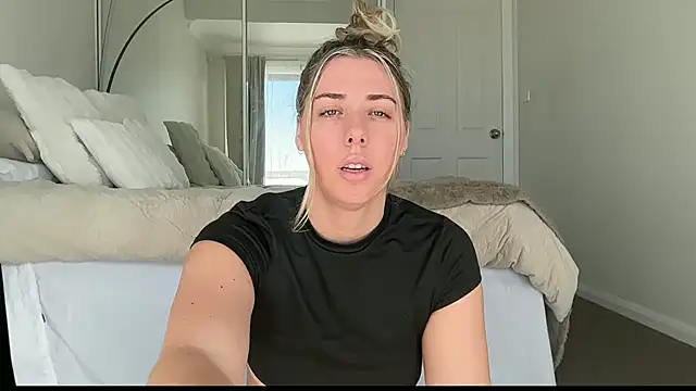 louiseberkeley online show from 04-06-26, 10:44