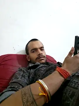 yashuuuu021 online show from 04-15-26, 01:48