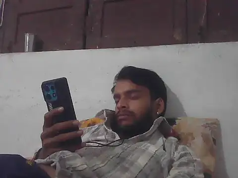 Snapshot of yashuuuu021 chatting on 09-25-25, 05:41 yashuuuu021 online show from 09-25-25, 05:41