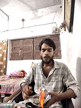 Snapshot of yashuuuu021 chatting on 10-04-25, 05:58 yashuuuu021 online show from 10-04-25, 05:58