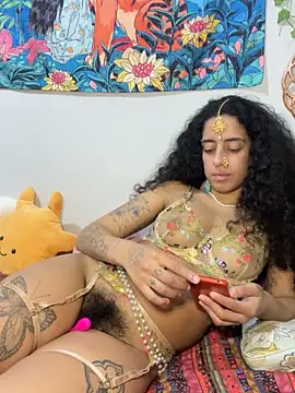 Snapshot of bibihourani chatting on 05-26-26, 06:17 bibihourani online show from 05-26-26, 06:17